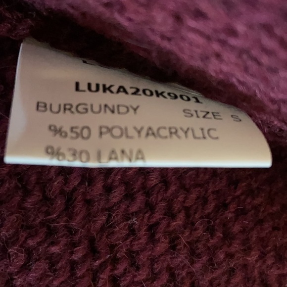 𝅺LUUKAA Maroon Split  Multi Colored Half Open Sweater - Picture 3 of 8